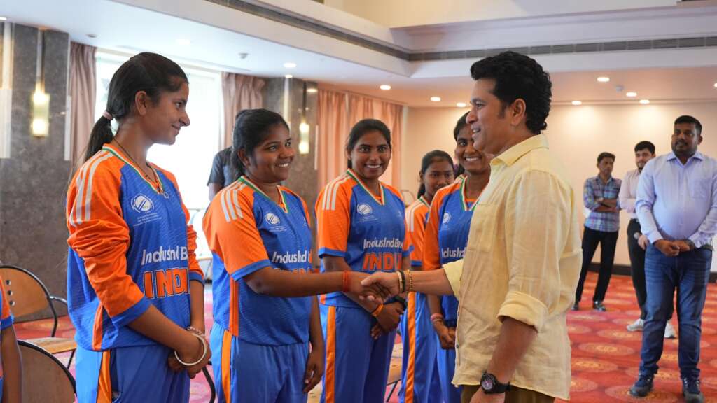 sachin meets blind womens cricket team